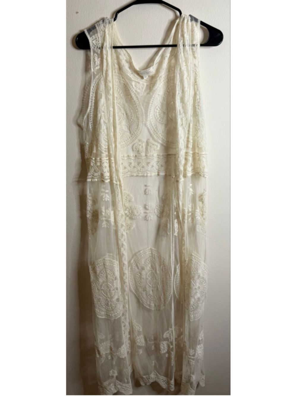 Women's Rebellion Cream Lace Crochet lightweight boho style top M